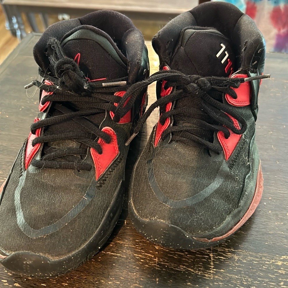 GUC boys Kyrie Irving shoes